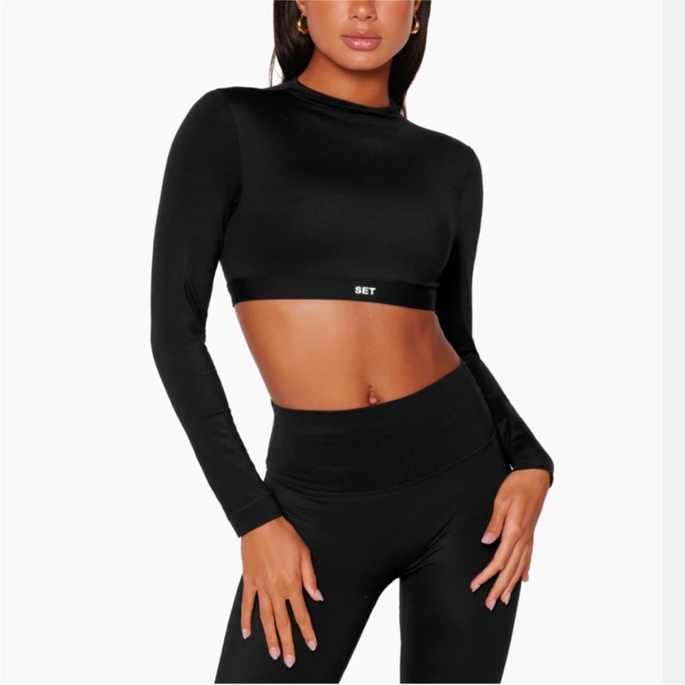 SET Active Women's Black Long Sleeve Cropped active top